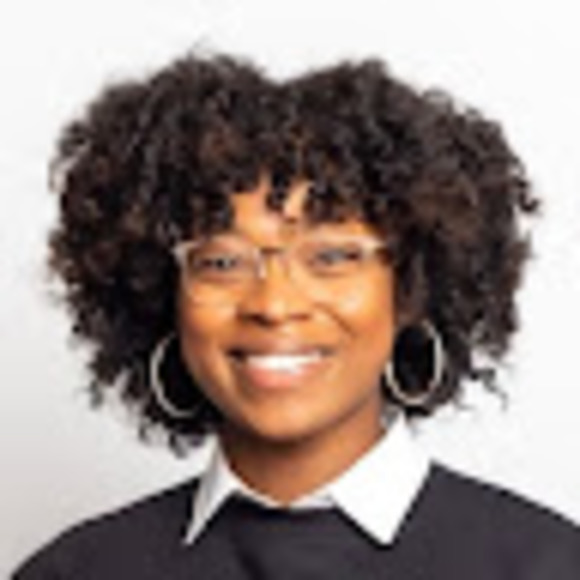 Meet your Posher, Sarah - Picture 1 of 1